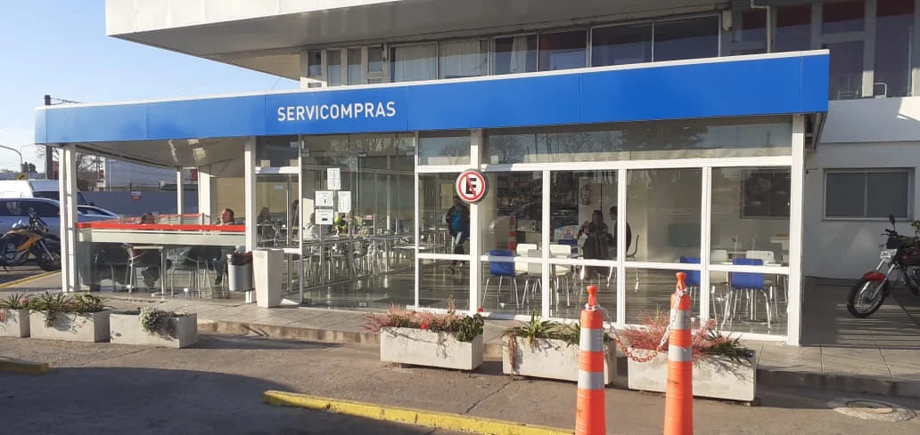Fachada del local del Refugio en Pergamino
