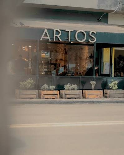 Fachada de Artos, panadería en Pergamino